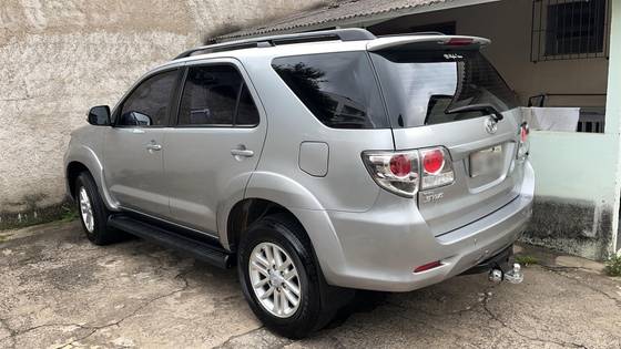 TOYOTA HILUX SW4 2.7 SR 4X2 16V FLEX 4P AUTOMÁTICO